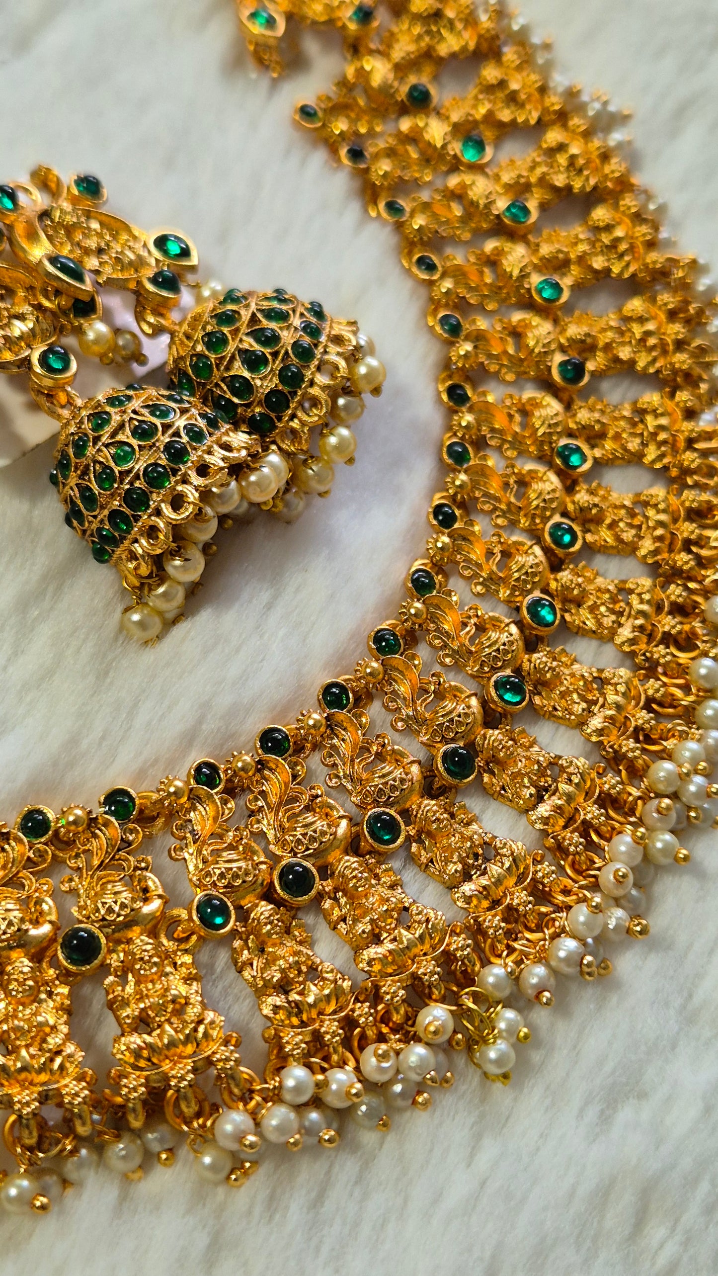 Vintage Green Choker